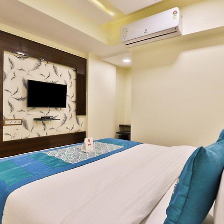 Hotel O Red Apple Ahmedabad Eksteriør bilde