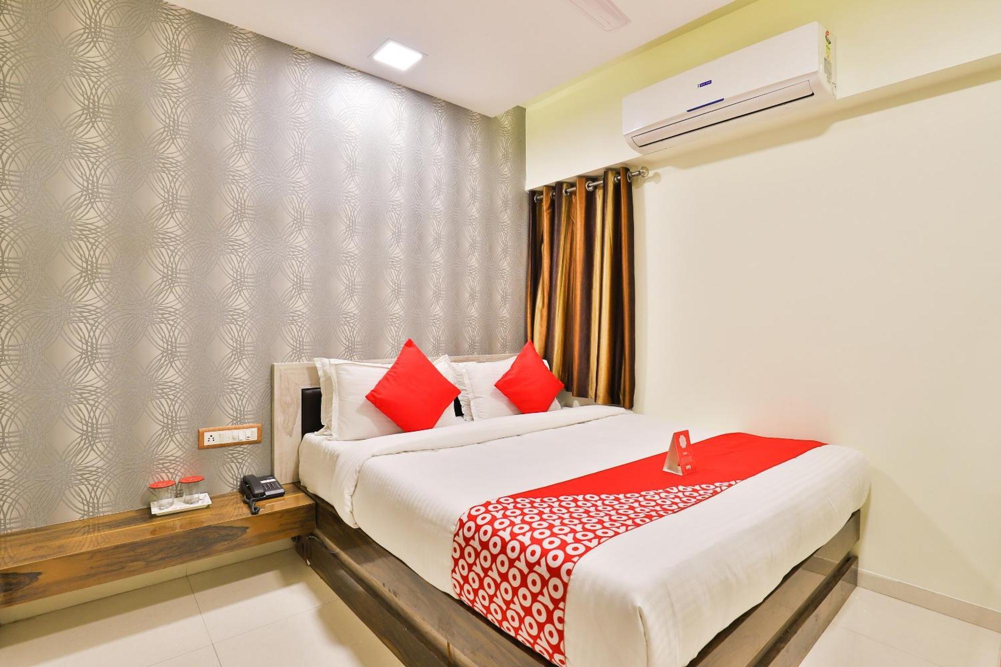 Hotel O Red Apple Ahmedabad Eksteriør bilde
