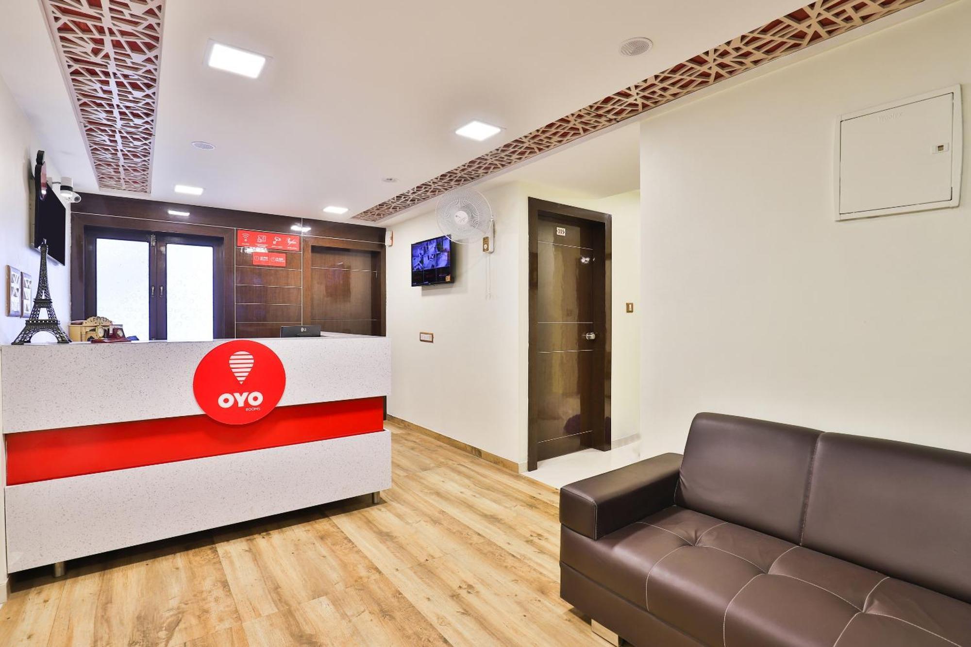Hotel O Red Apple Ahmedabad Eksteriør bilde